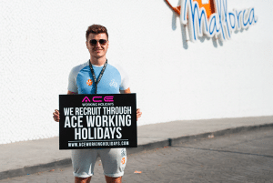 How to become a holiday rep